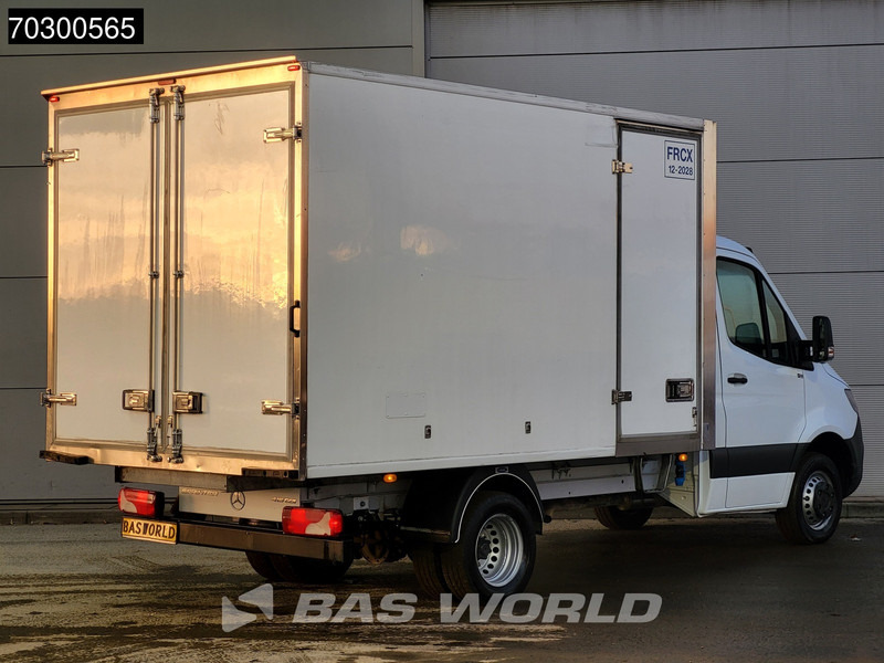 Mercedes-Benz Sprinter 515 CDI Bi-Temp Koelwagen Vriezer Achterdeuren Zijdeur Dubbellucht Carrier Xarios 5 380V Stekker 150PK Airco MBUX CarPlay Euro6 - Малотоннажный рефрижератор: фото 5 Mercedes-Benz Sprinter 515 CDI Bi-Temp Koelwagen Vriezer Achterdeuren Zijdeur Dubbellucht Carrier Xarios 5 380V Stekker 150PK Airco MBUX CarPlay Euro6 - Малотоннажный рефрижератор: фото 5