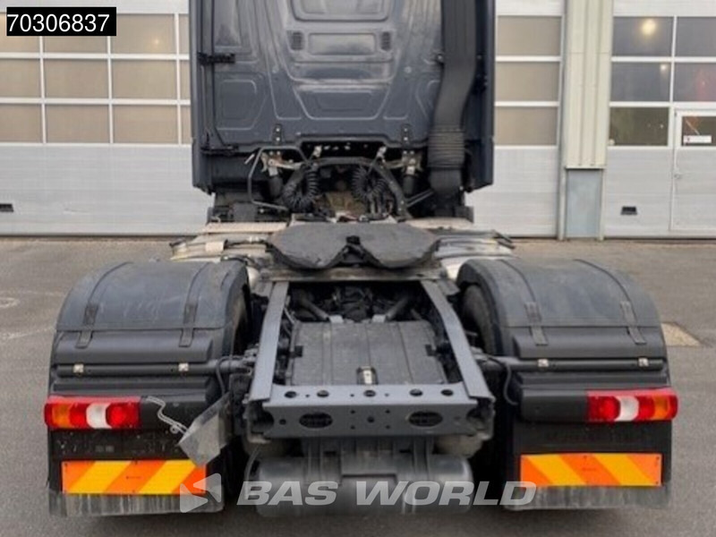 Mercedes-Benz Actros 1853 4X2 Gigaspace Mirrorcam Retarder 2x tanks Euro 6 - Тягач: фото 5 Mercedes-Benz Actros 1853 4X2 Gigaspace Mirrorcam Retarder 2x tanks Euro 6 - Тягач: фото 5