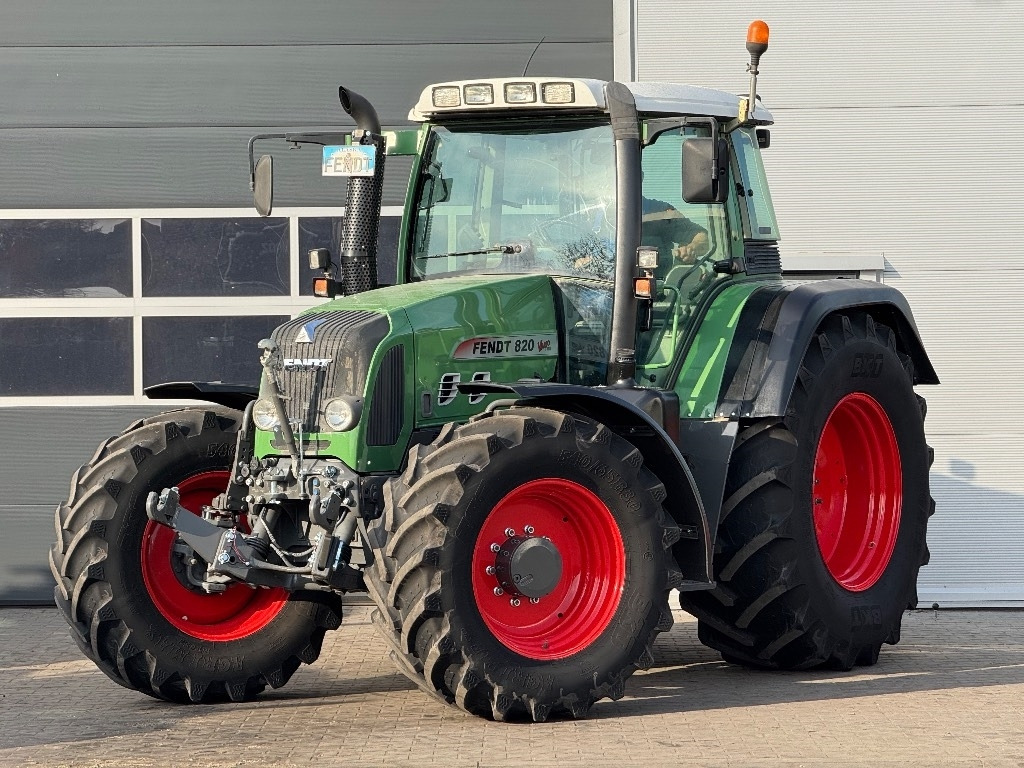 Fendt 820 Vario TMS - Трактор: фото 2 Fendt 820 Vario TMS - Трактор: фото 2