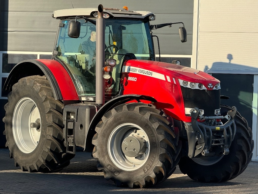 Massey Ferguson 8660 - Трактор: фото 2 Massey Ferguson 8660 - Трактор: фото 2