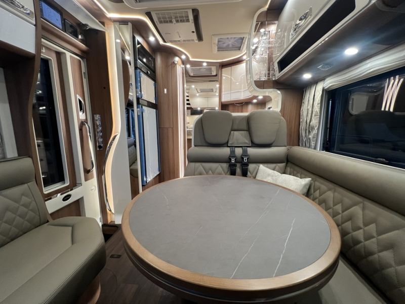 Carthago Chic E-Line I 51 QB - Интегрированный автодом: фото 3 Carthago Chic E-Line I 51 QB - Интегрированный автодом: фото 3