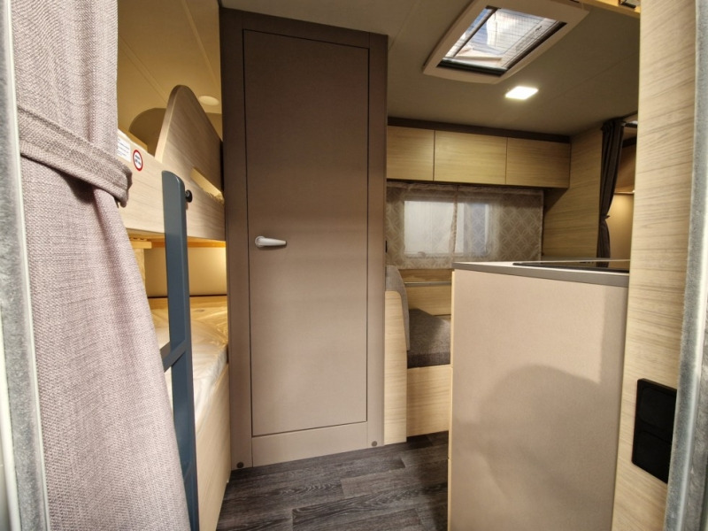 Weinsberg CaraCito 470 QDK - Прицеп дача: фото 5 Weinsberg CaraCito 470 QDK - Прицеп дача: фото 5