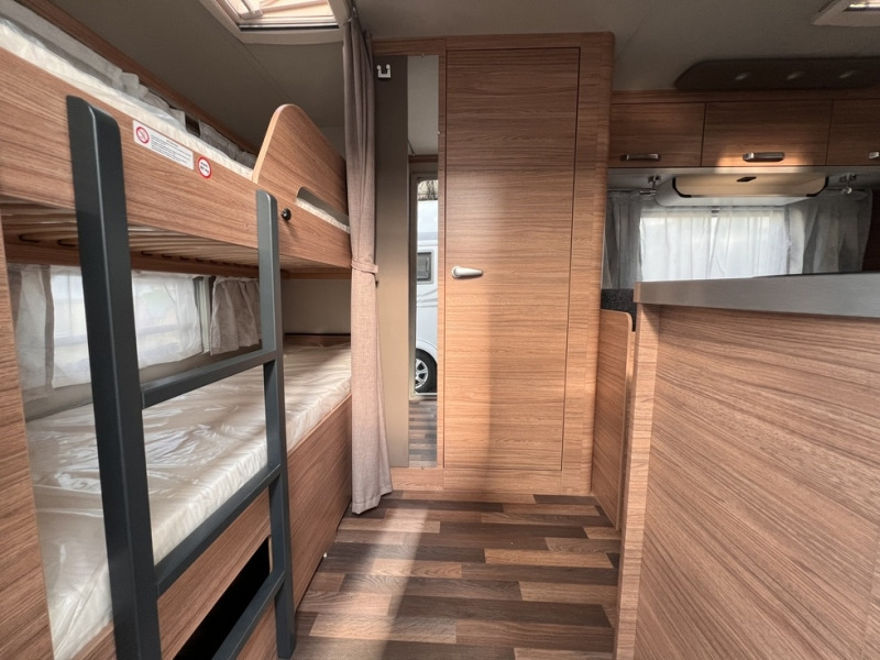 Weinsberg CaraOne 480 QDK - Прицеп дача: фото 4 Weinsberg CaraOne 480 QDK - Прицеп дача: фото 4