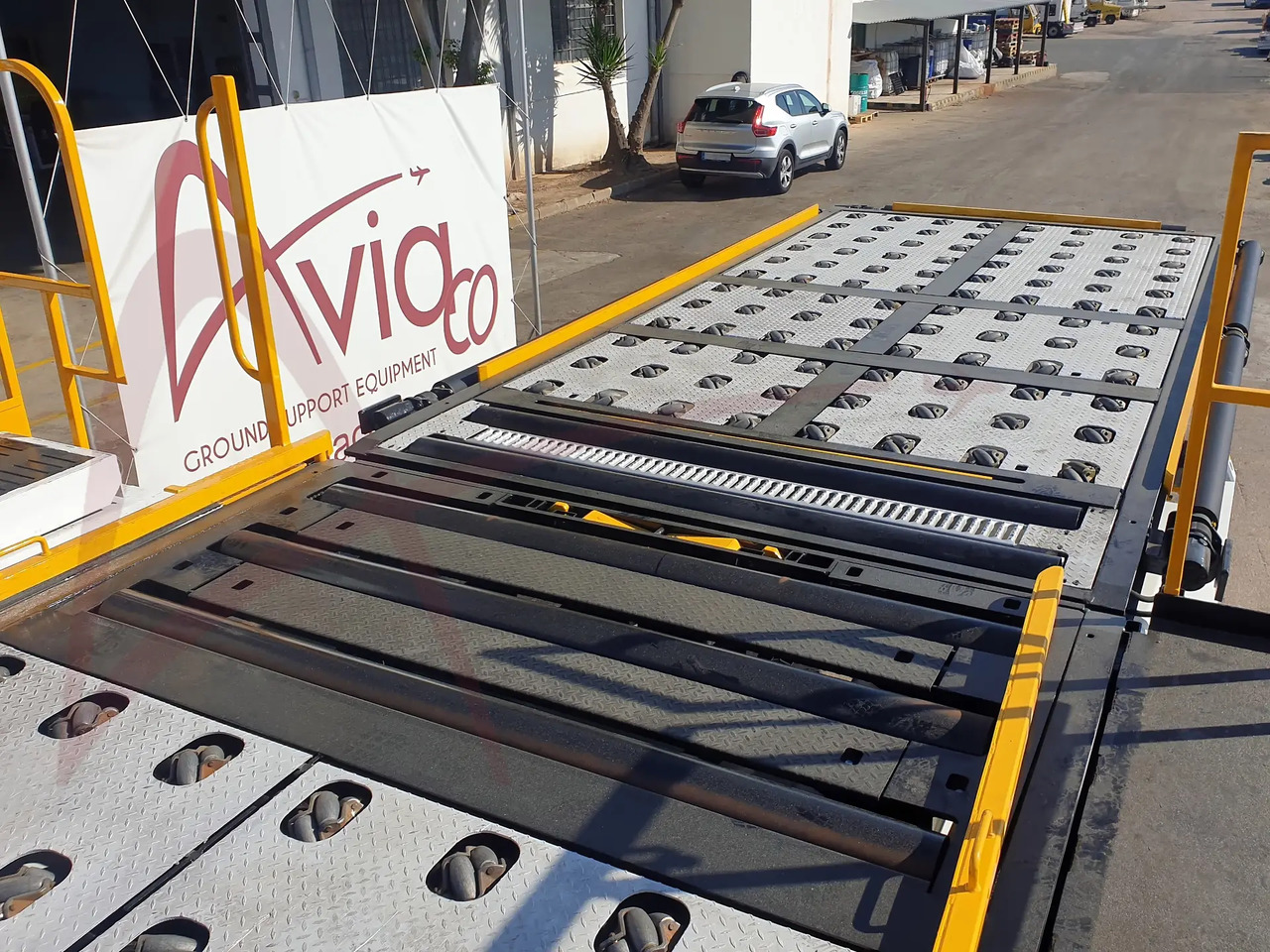 FMC COMMANDER 15iS - Перегружатель контейнеров и паллет: фото 4 FMC COMMANDER 15iS - Перегружатель контейнеров и паллет: фото 4