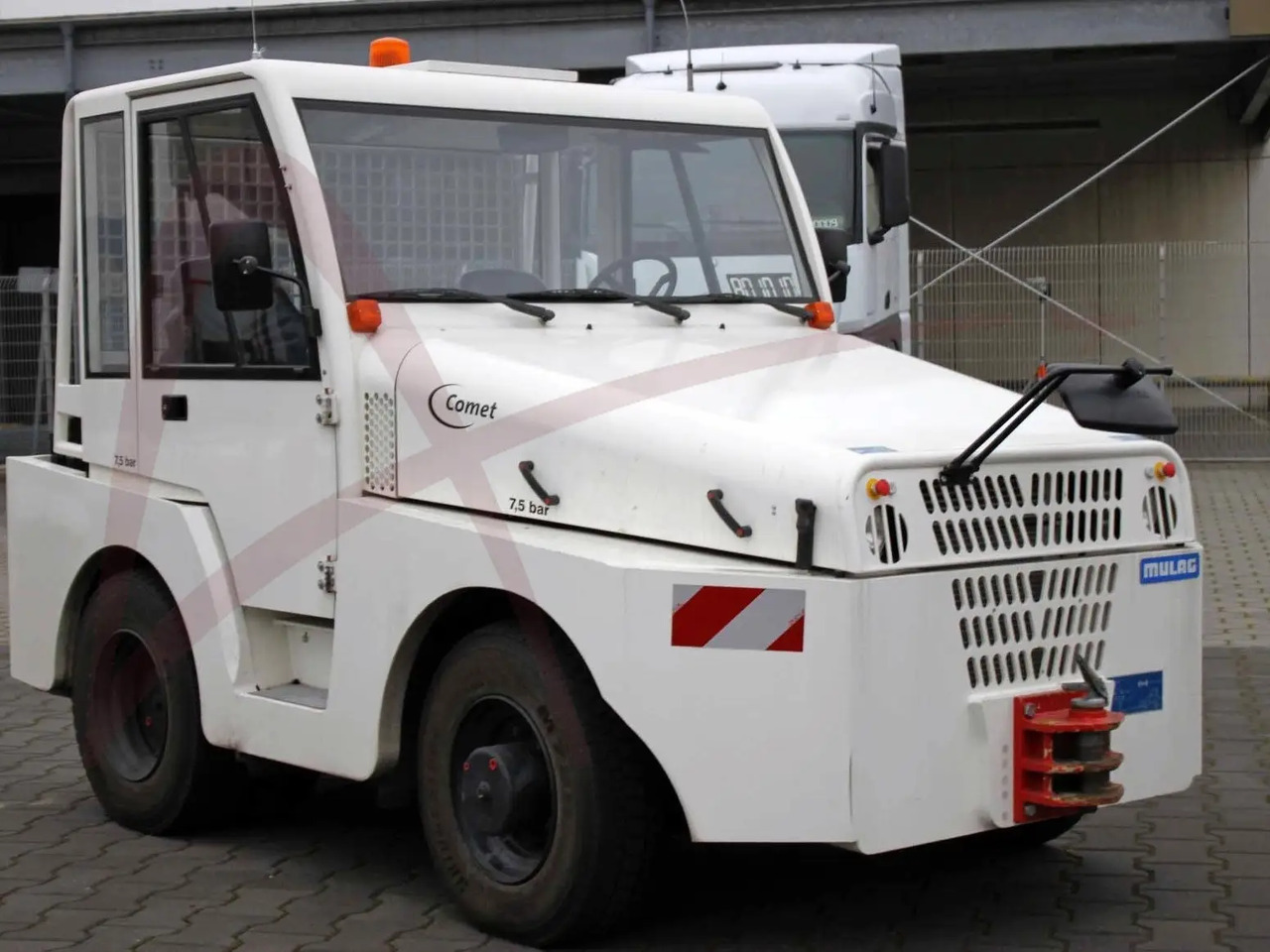 MULAG COMET 12A - Аэродромный тягач: фото 1 MULAG COMET 12A - Аэродромный тягач: фото 1