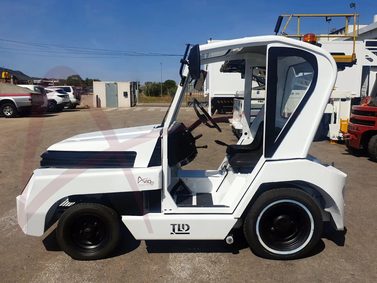 TLD TMX-20 - Багажный тягач: фото 3 TLD TMX-20 - Багажный тягач: фото 3