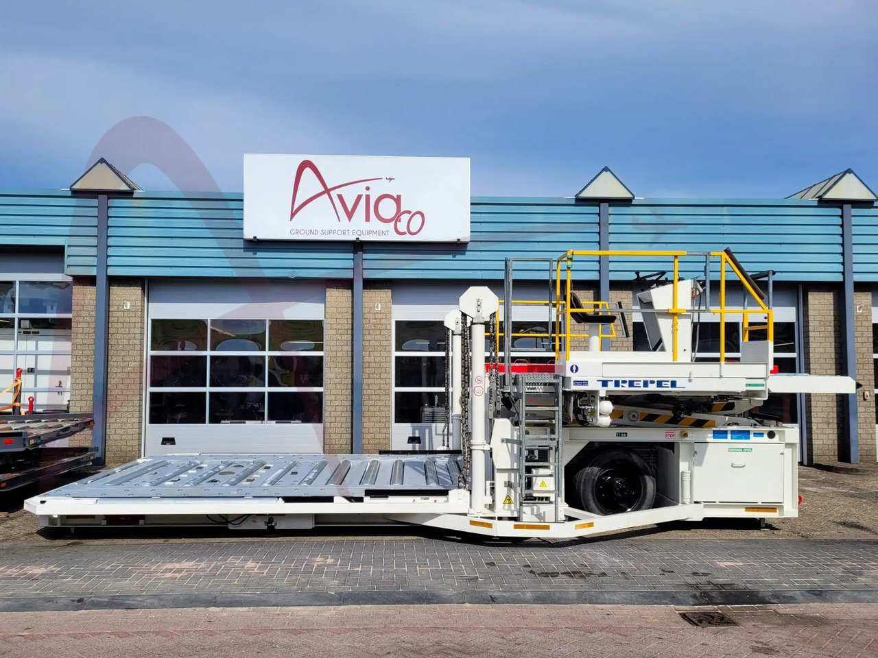 TREPEL CHAMP 70W - Перегружатель контейнеров и паллет: фото 1 TREPEL CHAMP 70W - Перегружатель контейнеров и паллет: фото 1