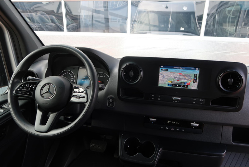 Mercedes-Benz Sprinter 317 1.9 CDI L2H2 AUT/ CAMERA/ LED/ CRUISE/ CLIMA/ MBUX - Цельнометаллический фургон: фото 5 Mercedes-Benz Sprinter 317 1.9 CDI L2H2 AUT/ CAMERA/ LED/ CRUISE/ CLIMA/ MBUX - Цельнометаллический фургон: фото 5