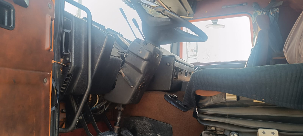 Грузовик VOLVO F10: фото 6 Грузовик VOLVO F10: фото 6