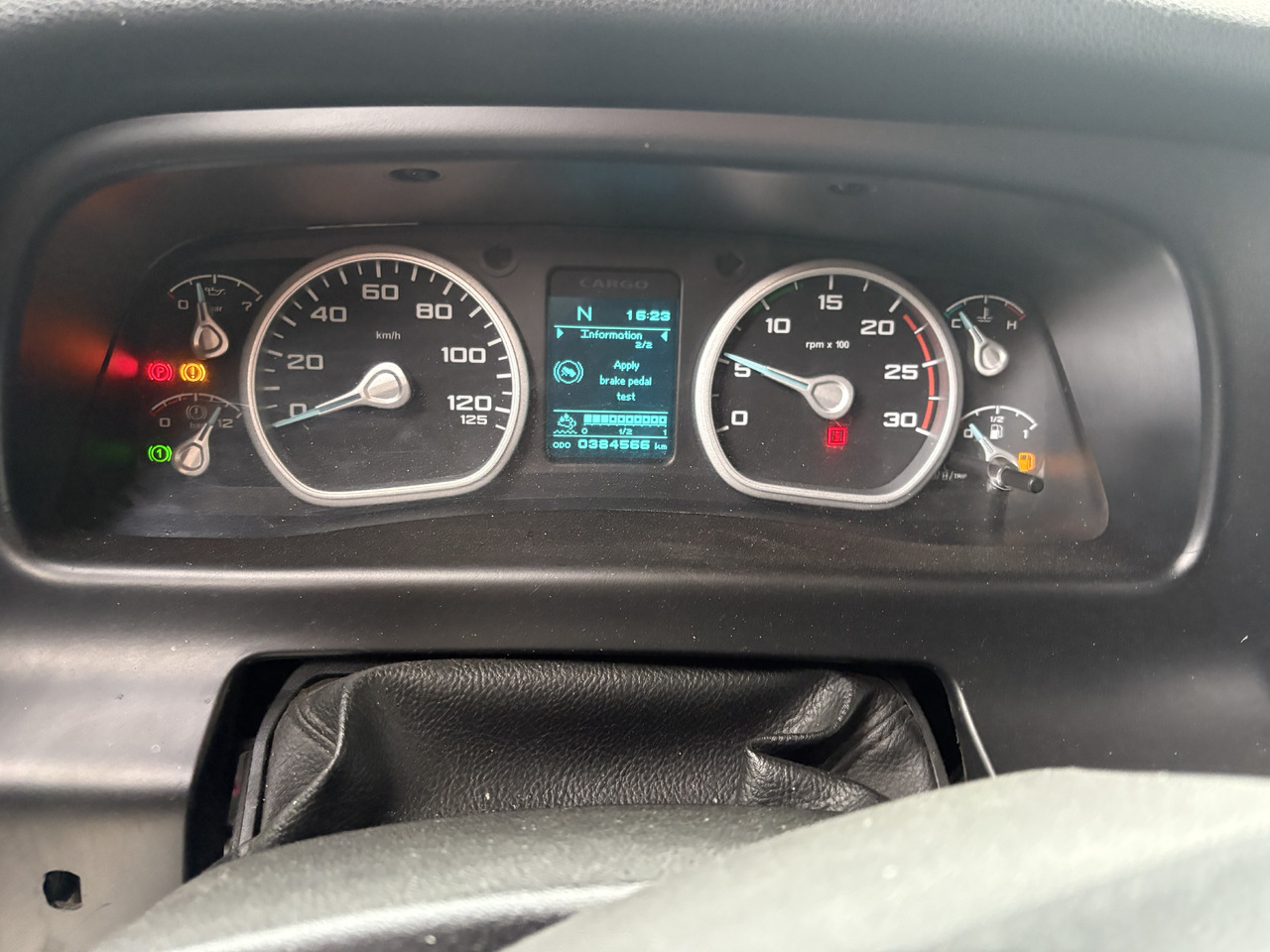 FORD 18.480 EURO6 automatic 4x2 300.000km 2unite - Тягач: фото 4 FORD 18.480 EURO6 automatic 4x2 300.000km 2unite - Тягач: фото 4