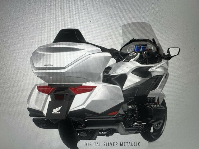 HONDA Goldwing GL 1800 DCT Tour 50th Anniversary - Мотоцикл: фото 2 HONDA Goldwing GL 1800 DCT Tour 50th Anniversary - Мотоцикл: фото 2
