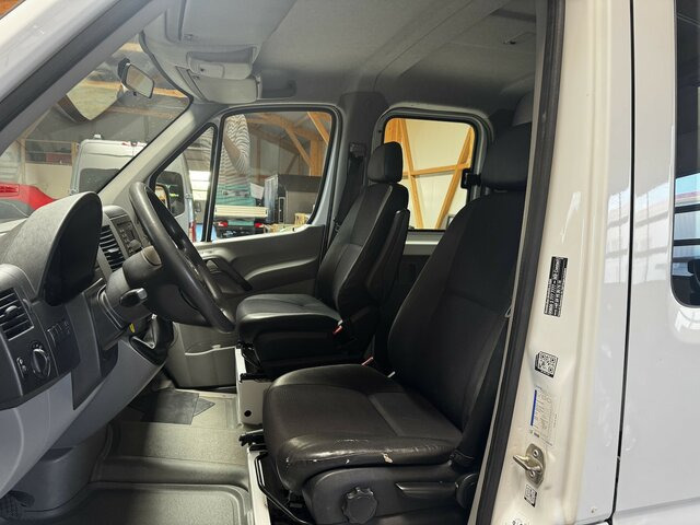 MERCEDES-BENZ Sprinter 316 CDI Doka 4x4 Allrad Plane - Тентованный фургон, Грузопассажирский фургон: фото 4 MERCEDES-BENZ Sprinter 316 CDI Doka 4x4 Allrad Plane - Тентованный фургон, Грузопассажирский фургон: фото 4