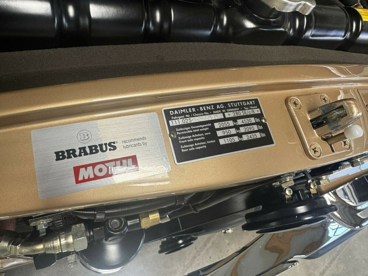 Mercedes-Benz 280 SE Cabrio W111 BRABUS-Classic Restauration в лизинг Mercedes-Benz 280 SE Cabrio W111 BRABUS-Classic Restauration: фото 28