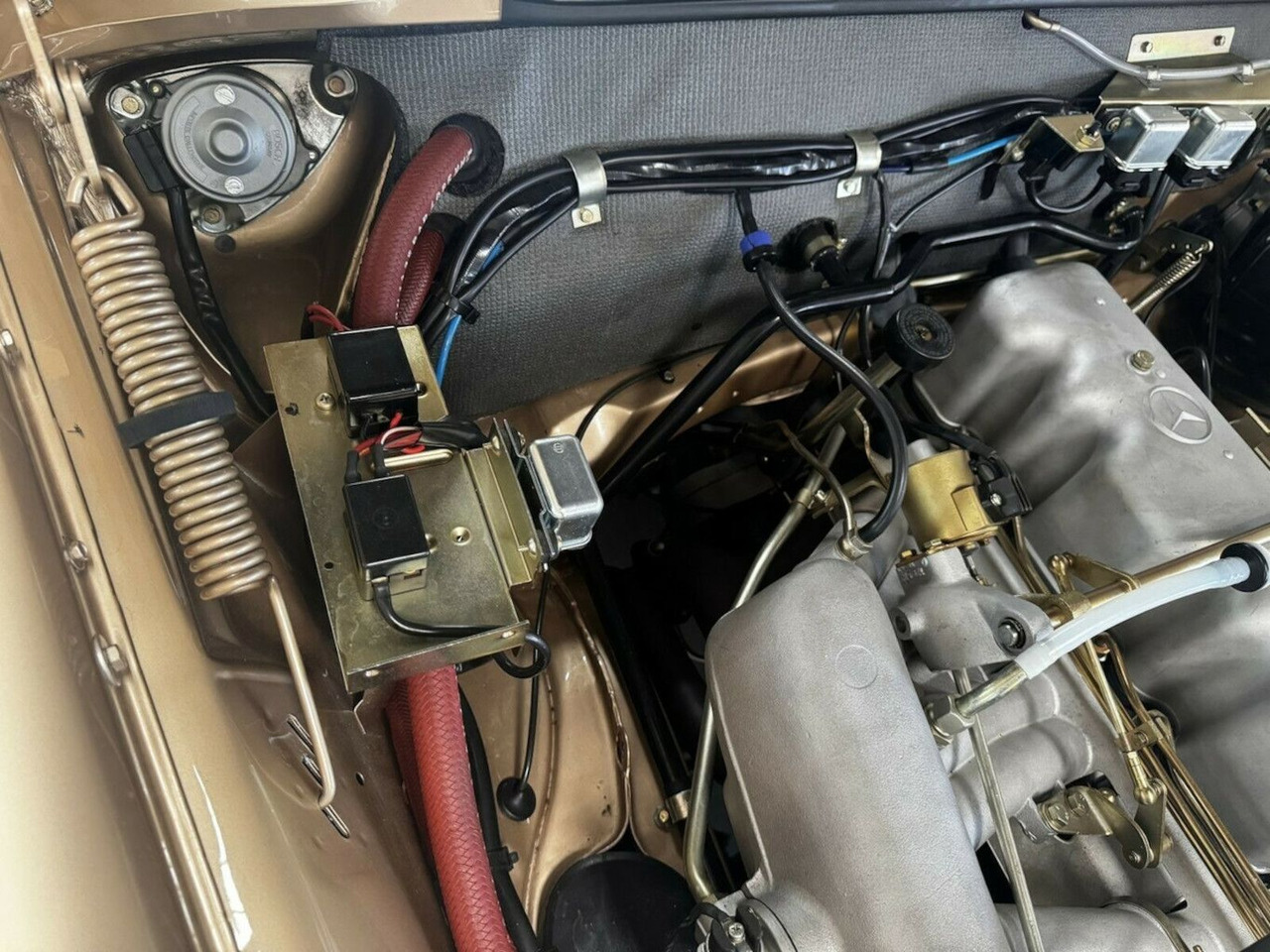 Mercedes-Benz 280 SE Cabrio W111 BRABUS-Classic Restauration в лизинг Mercedes-Benz 280 SE Cabrio W111 BRABUS-Classic Restauration: фото 25