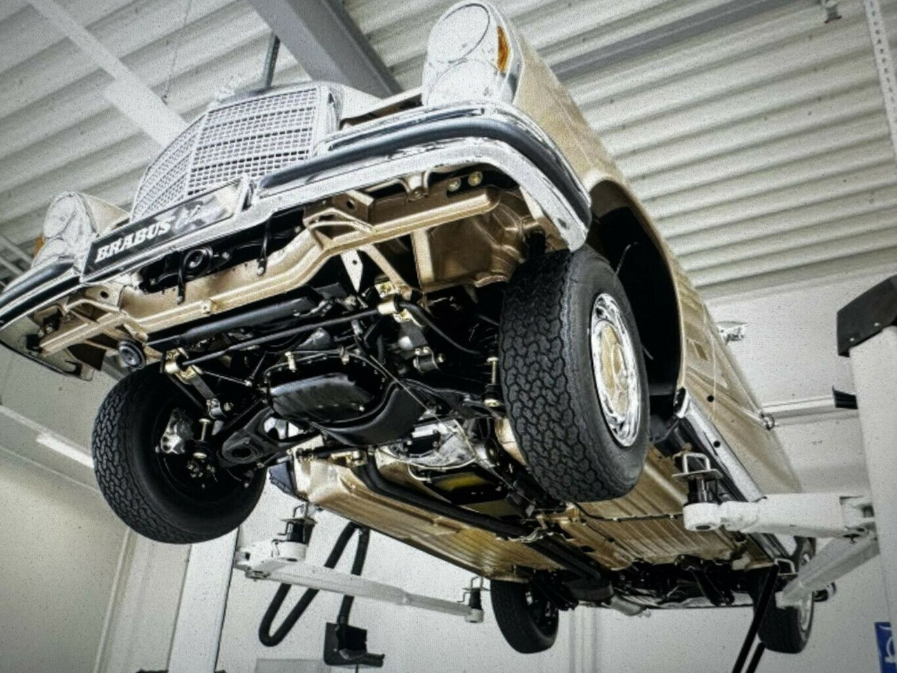Mercedes-Benz 280 SE Cabrio W111 BRABUS-Classic Restauration в лизинг Mercedes-Benz 280 SE Cabrio W111 BRABUS-Classic Restauration: фото 30