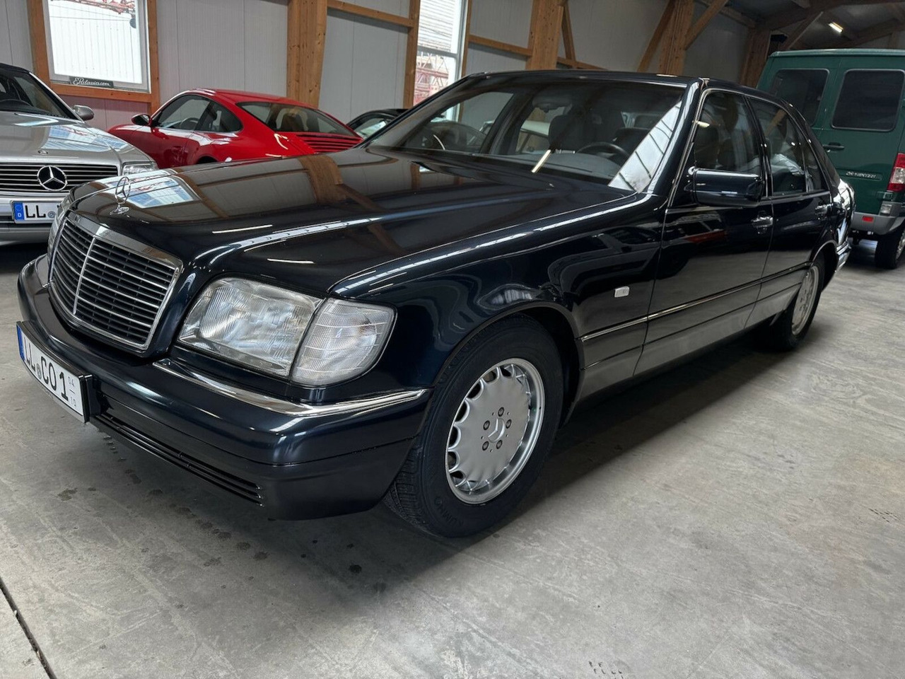 Mercedes-Benz S 320 W 140 2. Hand Scheckheft Mercedes - Седан: фото 1 Mercedes-Benz S 320 W 140 2. Hand Scheckheft Mercedes - Седан: фото 1