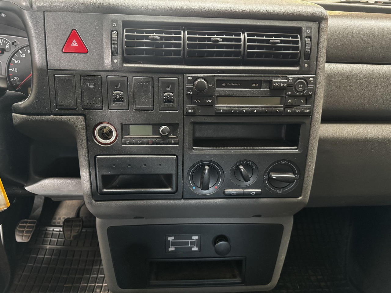 Универсал Volkswagen T4 Caravelle 2.5 TDI Syncro Sperre 1. Hand!: фото 13