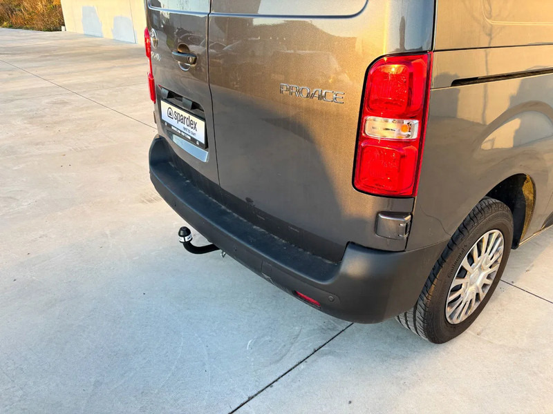 Цельнометаллический фургон Toyota ProAce City | Leasing: фото 9 Цельнометаллический фургон Toyota ProAce City | Leasing: фото 9