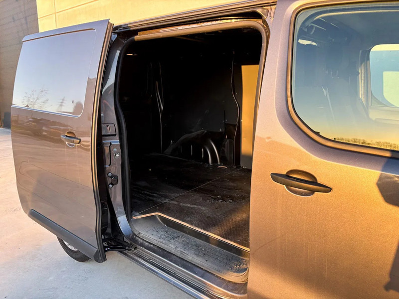 Цельнометаллический фургон Toyota ProAce City | Leasing: фото 8 Цельнометаллический фургон Toyota ProAce City | Leasing: фото 8