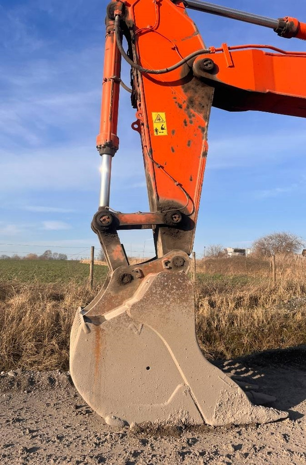 Hitachi ZX 690 LC H-6 ZX690LCR-6 - Гусеничный экскаватор: фото 3 Hitachi ZX 690 LC H-6 ZX690LCR-6 - Гусеничный экскаватор: фото 3