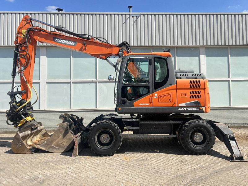 Doosan DX 165 W-5 2017 8450 H ENGCON ROTOTILT - Колёсный экскаватор: фото 3 Doosan DX 165 W-5 2017 8450 H ENGCON ROTOTILT - Колёсный экскаватор: фото 3