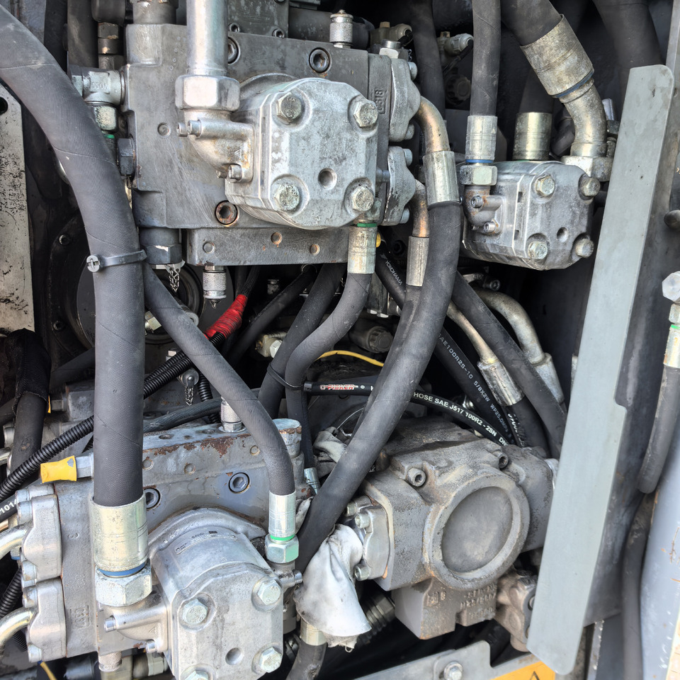 VOGELE Road Construction Machines S2100-3 Second Hand Asphalt Paver With High Quality - Асфальтоукладчик: фото 5 VOGELE Road Construction Machines S2100-3 Second Hand Asphalt Paver With High Quality - Асфальтоукладчик: фото 5