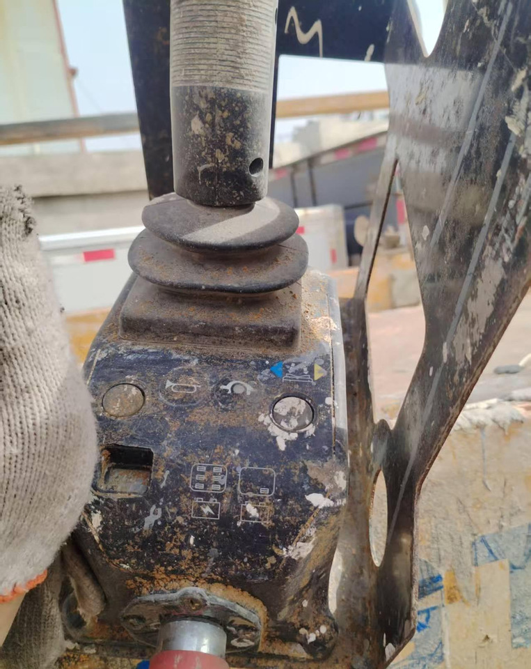 XCMG GTJZ1012 used 10m diesel scissor lift for sale - Ножничный подъемник: фото 2 XCMG GTJZ1012 used 10m diesel scissor lift for sale - Ножничный подъемник: фото 2