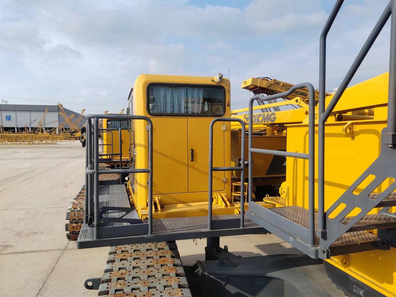XCMG Officail Used Hydraulic Crane 130 Ton XGC130-I Mobile Crawler Crane For Sale - Гусеничный кран: фото 4 XCMG Officail Used Hydraulic Crane 130 Ton XGC130-I Mobile Crawler Crane For Sale - Гусеничный кран: фото 4