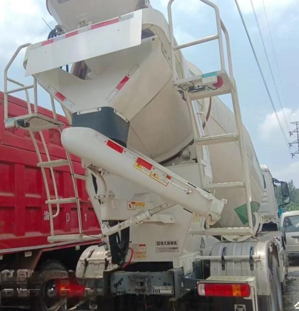 XCMG Official 12m³ Used Truck-mounted Concrete Mixer G4804B Diesel Concrete Mixer Trucks Hot Sale - Автобетоносмеситель: фото 4 XCMG Official 12m³ Used Truck-mounted Concrete Mixer G4804B Diesel Concrete Mixer Trucks Hot Sale - Автобетоносмеситель: фото 4