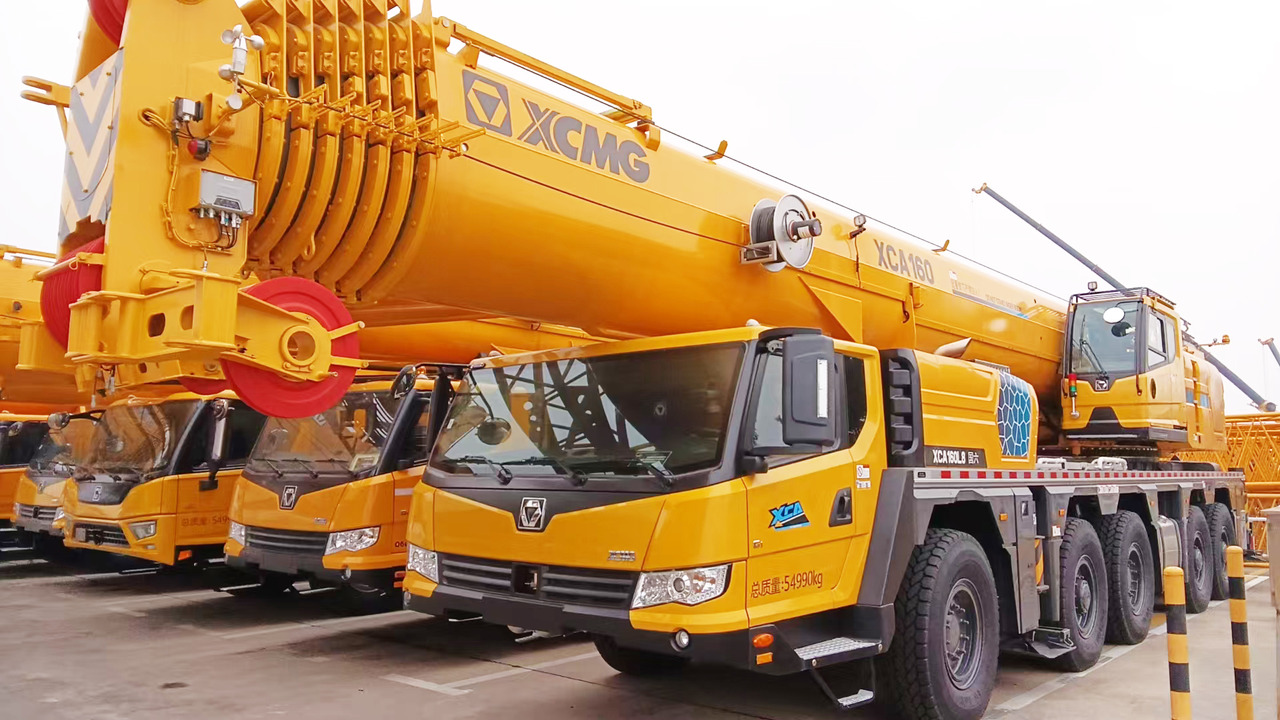 XCMG Official 2024 Year Second Hand Mobile Crane 160 Tons XCA160L8 8-Sections Hydraulic Boom Crane In Good Condition - Вседорожный кран: фото 4 XCMG Official 2024 Year Second Hand Mobile Crane 160 Tons XCA160L8 8-Sections Hydraulic Boom Crane In Good Condition - Вседорожный кран: фото 4