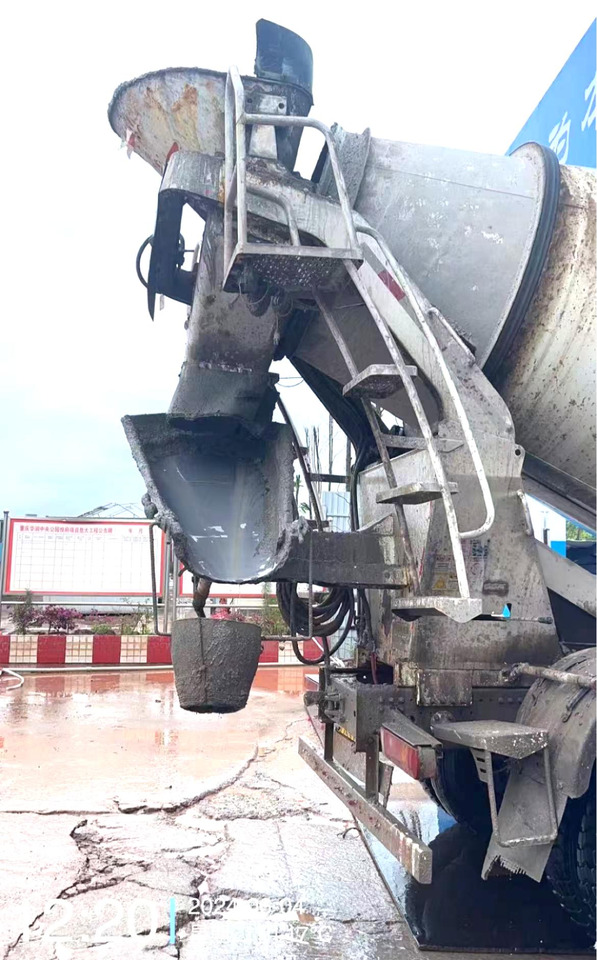 XCMG Official Concrete Machinery Mixer 12m³ G4804B Used Concrete Mixer Truck - Автобетоносмеситель: фото 5 XCMG Official Concrete Machinery Mixer 12m³ G4804B Used Concrete Mixer Truck - Автобетоносмеситель: фото 5