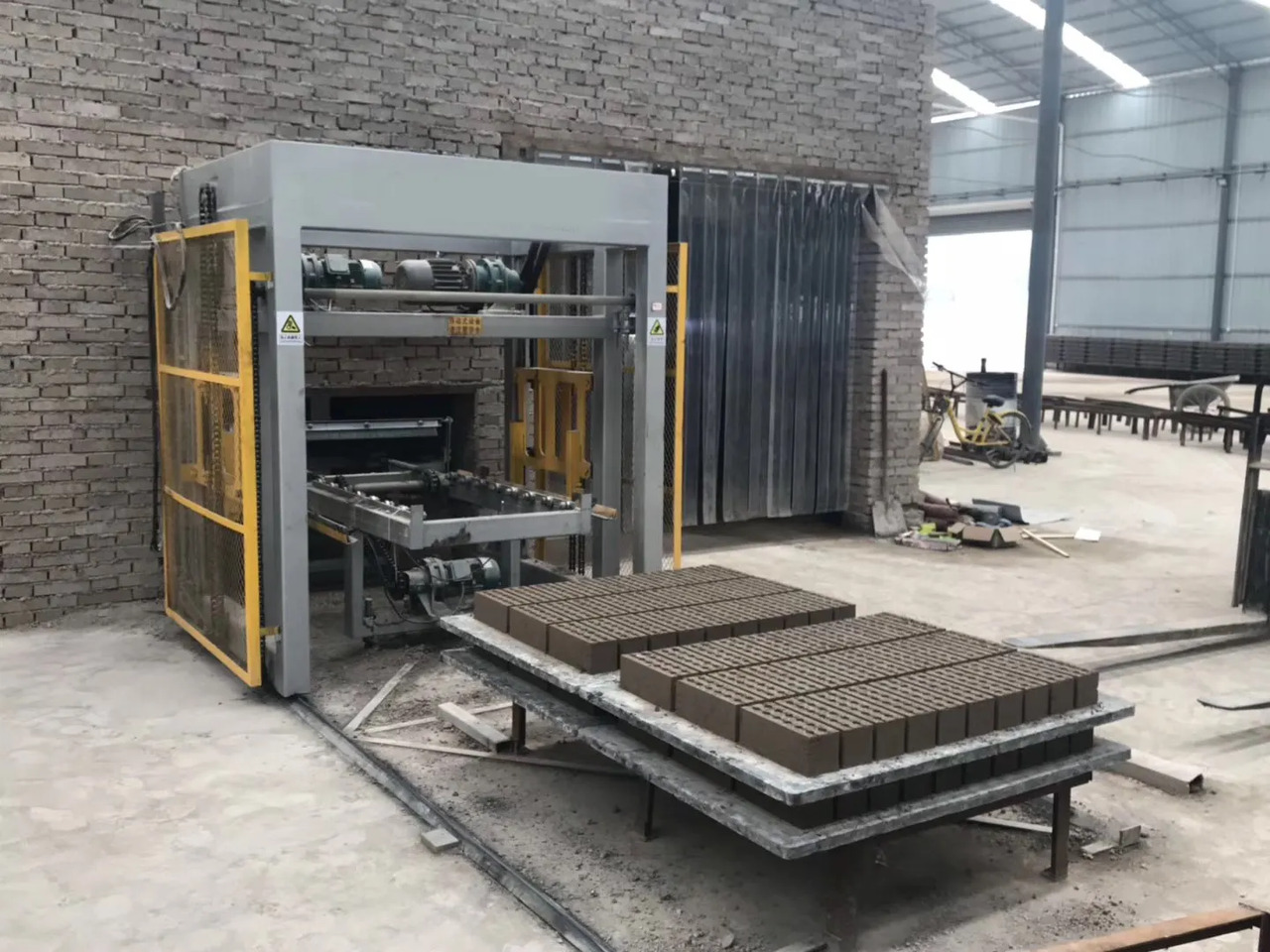 XCMG Official Mm10-15 Automatic Clay Brick Concrete Cement Block and Brick Making Machine - Вибропресс: фото 5 XCMG Official Mm10-15 Automatic Clay Brick Concrete Cement Block and Brick Making Machine - Вибропресс: фото 5