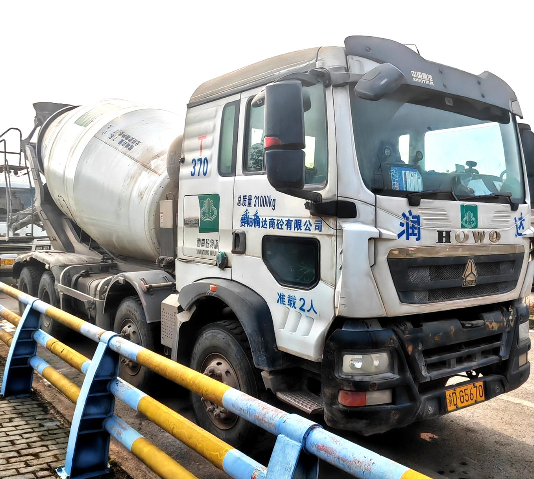 XCMG Official Second Hand G4804B Truck Mounted Concrete Mixer Truck 12m³ Cement Mixer Sale - Автобетоносмеситель: фото 3 XCMG Official Second Hand G4804B Truck Mounted Concrete Mixer Truck 12m³ Cement Mixer Sale - Автобетоносмеситель: фото 3