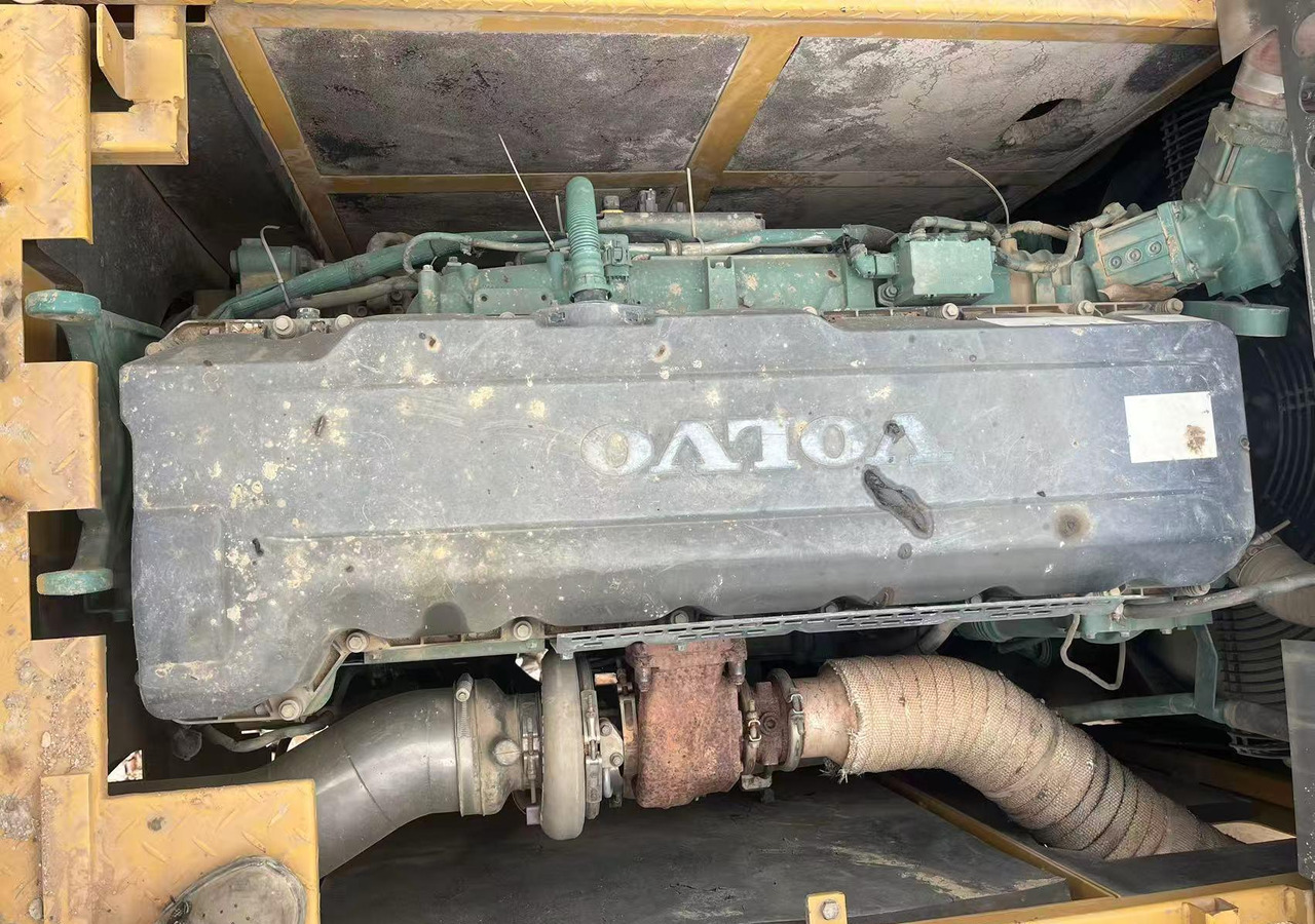 XCMG second hand XR360E crawler rotary drilling rig in stock - Буровая машина: фото 4 XCMG second hand XR360E crawler rotary drilling rig in stock - Буровая машина: фото 4