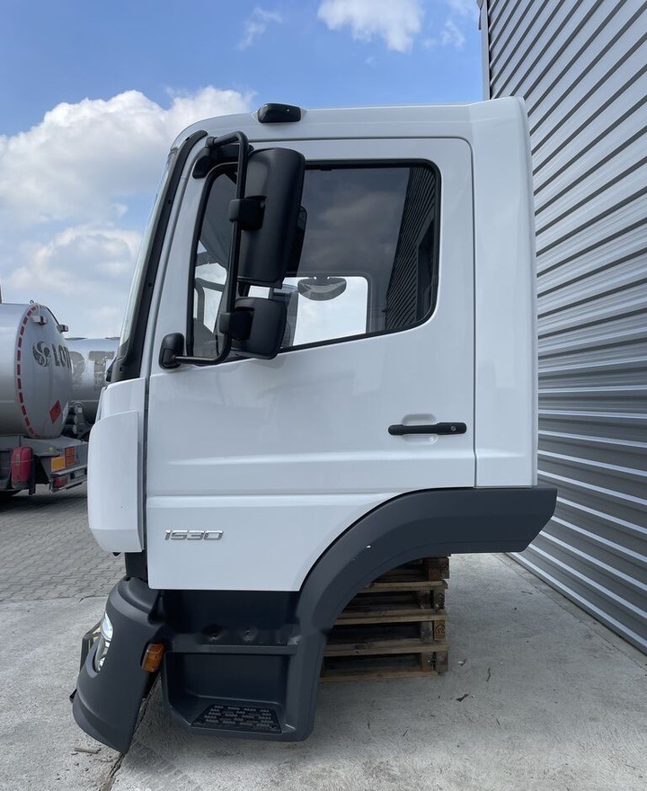 FRONT BUMPER COMPLETE EXTRA COST 700EU Mercedes-Benz ATEGO S-cab ClassicSpace, 2.30 m 2023 Mercedes-Benz ATEGO truck - Кабина для Грузовиков: фото 5 FRONT BUMPER COMPLETE EXTRA COST 700EU Mercedes-Benz ATEGO S-cab ClassicSpace, 2.30 m 2023 Mercedes-Benz ATEGO truck - Кабина для Грузовиков: фото 5