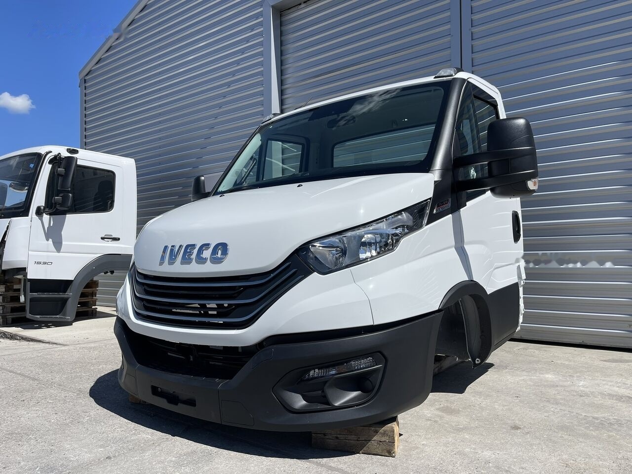 IVECO DAILY VII 72-210 IVECO DAILY 75-210 light - Кабина для Лёгких коммерческих автомобилей: фото 3 IVECO DAILY VII 72-210 IVECO DAILY 75-210 light - Кабина для Лёгких коммерческих автомобилей: фото 3