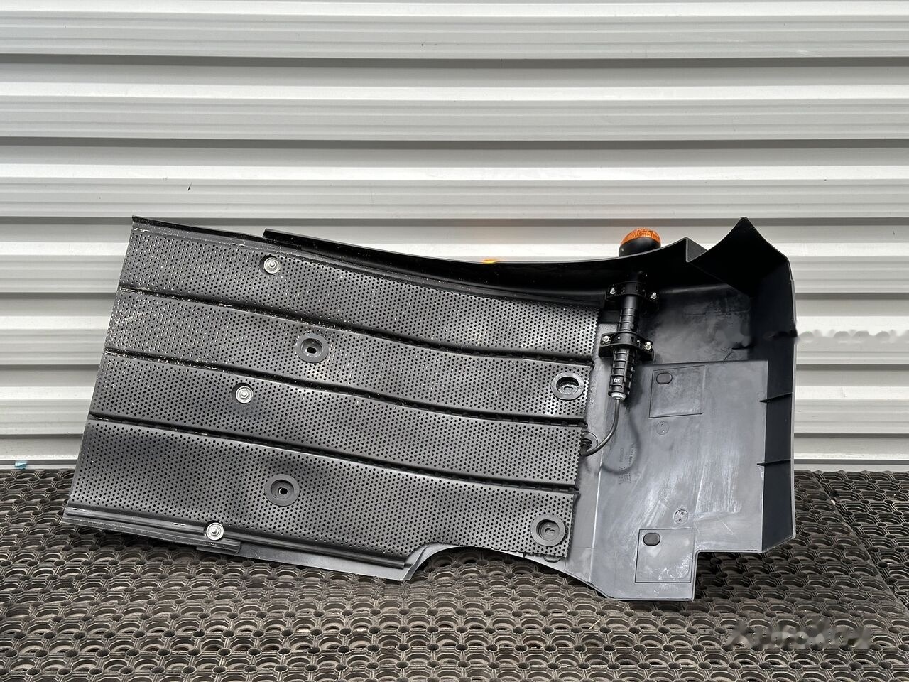 IVECO EUROCARGO 5801551254 IVECO 5801551254 R - Крыло для Грузовиков: фото 4 IVECO EUROCARGO 5801551254 IVECO 5801551254 R - Крыло для Грузовиков: фото 4