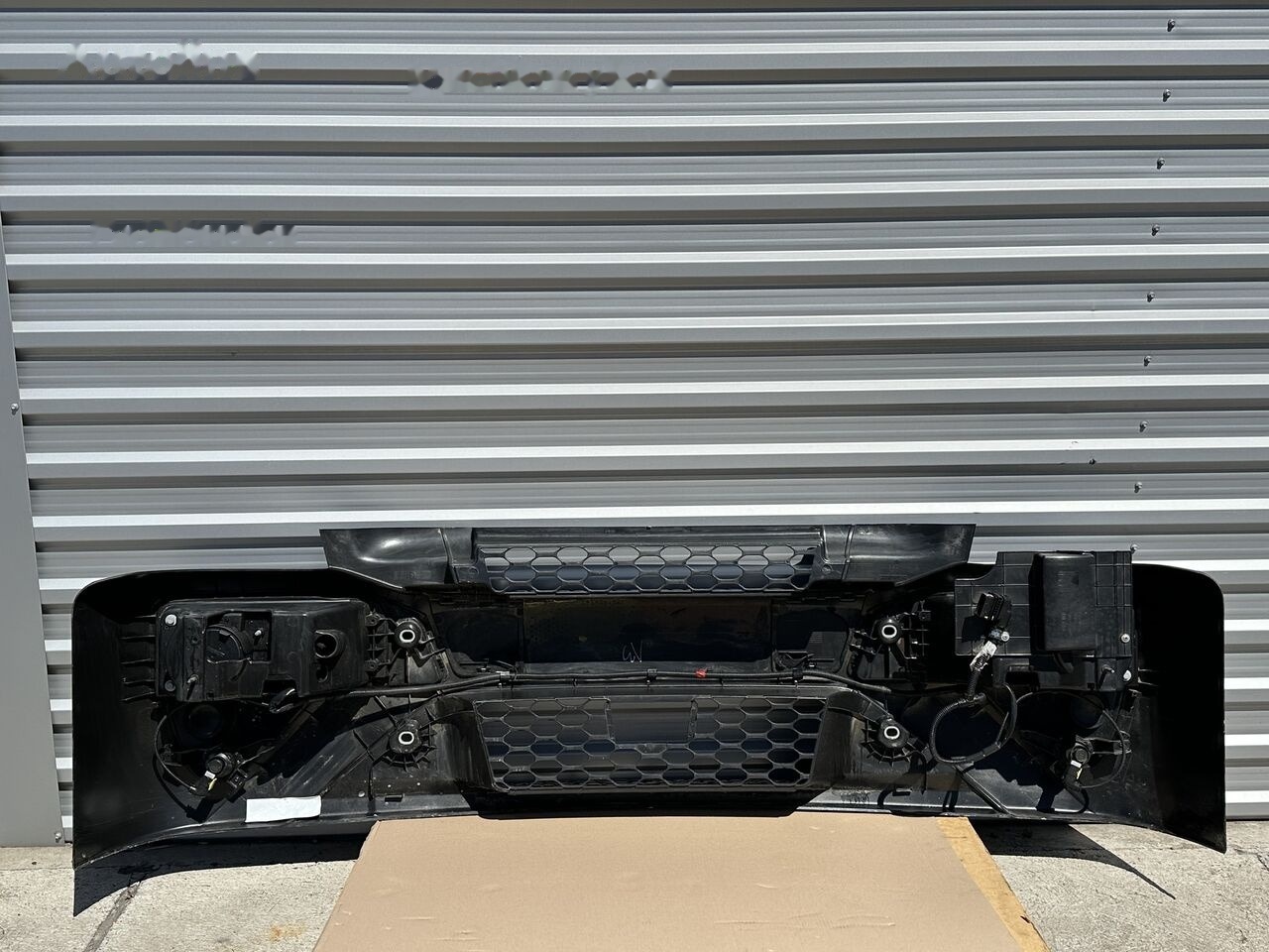 IVECO EUROCARGO 5801690602 / 5801745452 / 5801745449 IVECO 5801690602 / 5801745452 / 5801745449 - Бампер для Грузовиков: фото 2 IVECO EUROCARGO 5801690602 / 5801745452 / 5801745449 IVECO 5801690602 / 5801745452 / 5801745449 - Бампер для Грузовиков: фото 2