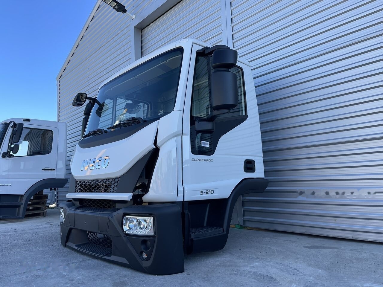 IVECO Eurocargo 75,120,150 for IVECO Eurocargo DAY cabine Fahrerhaus Cab - Кабина для Легковых автомобилей: фото 3 IVECO Eurocargo 75,120,150 for IVECO Eurocargo DAY cabine Fahrerhaus Cab - Кабина для Легковых автомобилей: фото 3