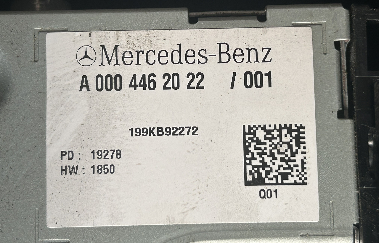 MERCEDES-BENZ ACTROS MP5 RADIO NAVIGATION - Система навигации: фото 3 MERCEDES-BENZ ACTROS MP5 RADIO NAVIGATION - Система навигации: фото 3