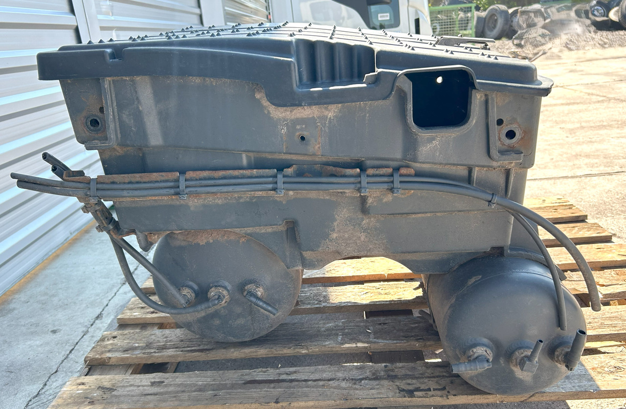 Mercedes AROCS MP4 BATTERY BOX WITH CYLINDERS - Аккумулятор для Грузовиков: фото 1 Mercedes AROCS MP4 BATTERY BOX WITH CYLINDERS - Аккумулятор для Грузовиков: фото 1