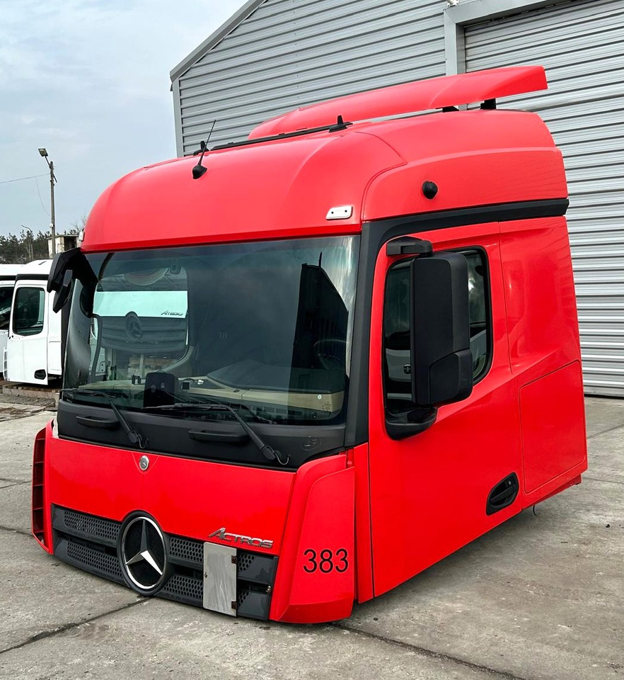 Mercedes Actros MP4 - Кабина: фото 2 Mercedes Actros MP4 - Кабина: фото 2