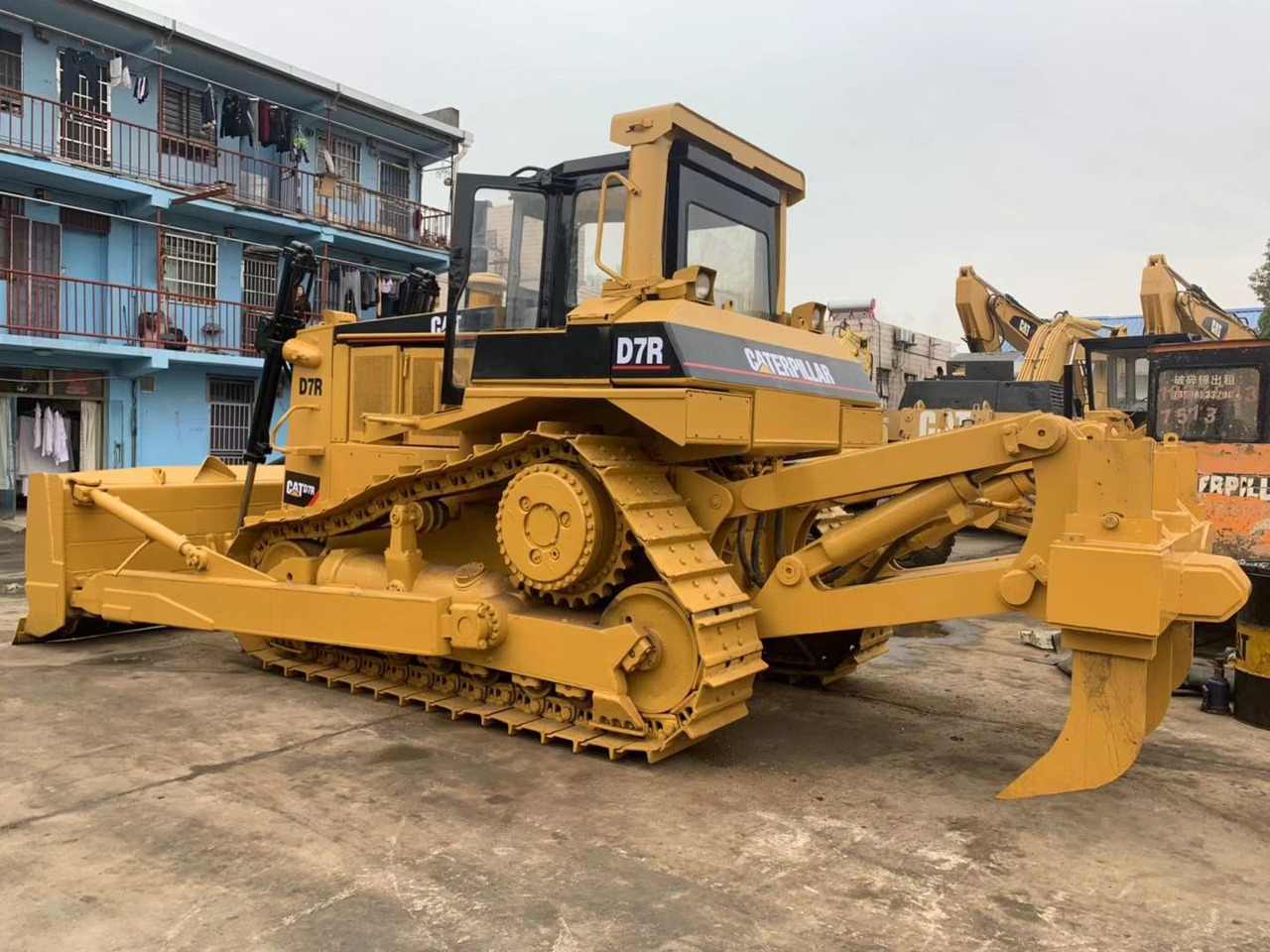 Caterpillar Bulldozer CAT D7R, D7G, D7H Secondhand Condition - Бульдозер: фото 2 Caterpillar Bulldozer CAT D7R, D7G, D7H Secondhand Condition - Бульдозер: фото 2