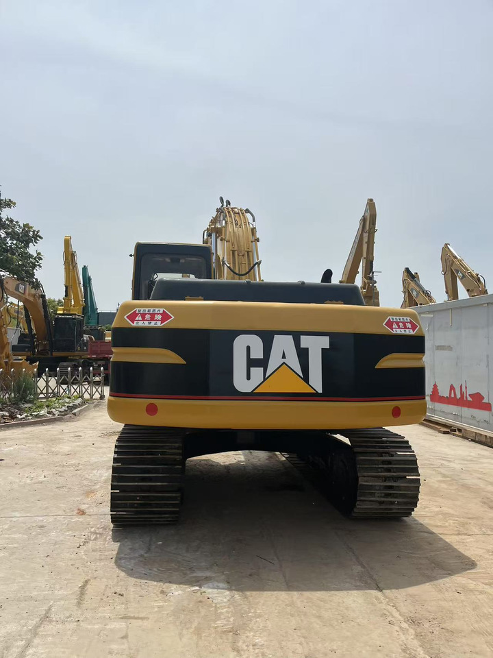 Caterpillar Original Caterpillar 320BL with repainted exterior Used Excavator Supplier from CHINA - Гусеничный экскаватор: фото 5 Caterpillar Original Caterpillar 320BL with repainted exterior Used Excavator Supplier from CHINA - Гусеничный экскаватор: фото 5