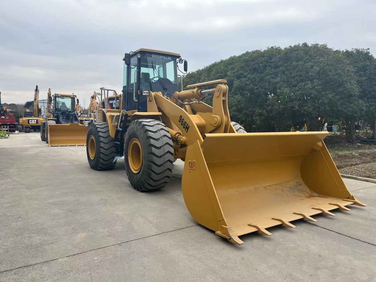 Caterpillar Well-Maintained Used CAT 966H Wheel Loader 240 HP 3.7 m³ Bucket 6T Rated Load - Колёсный погрузчик: фото 2 Caterpillar Well-Maintained Used CAT 966H Wheel Loader 240 HP 3.7 m³ Bucket 6T Rated Load - Колёсный погрузчик: фото 2