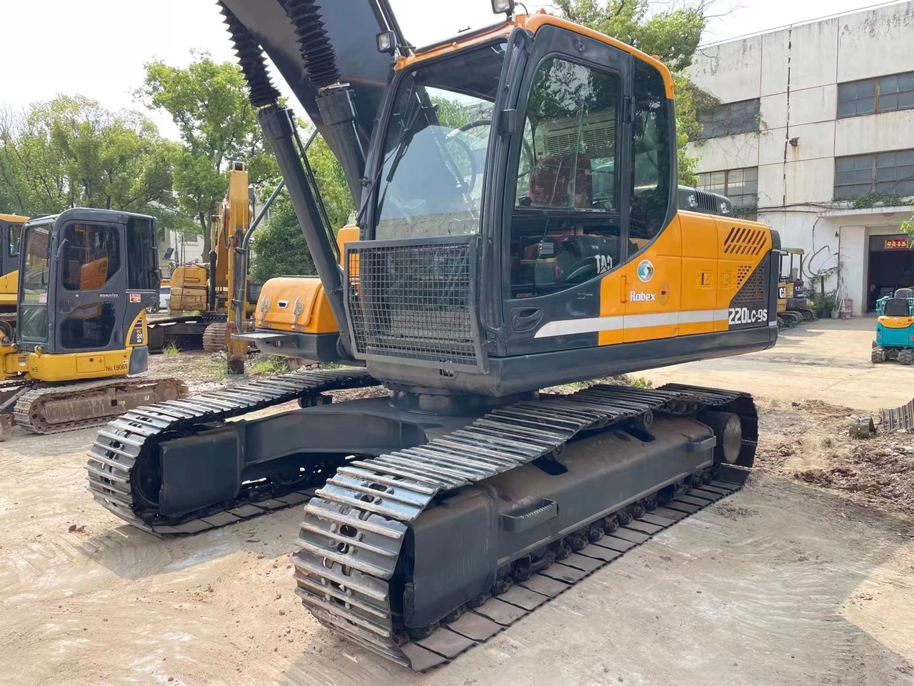 HYUNDAI 220LC-9S Good Condition Hydraulic Excavator for Colombia - Гусеничный экскаватор: фото 4 HYUNDAI 220LC-9S Good Condition Hydraulic Excavator for Colombia - Гусеничный экскаватор: фото 4