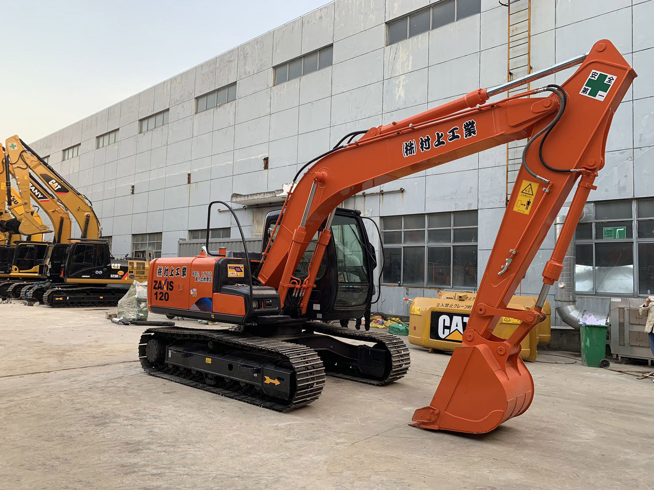 Hitachi ZX120 ZX70 ZX200 Good Price Secondhand Excavator - Гусеничный экскаватор: фото 4 Hitachi ZX120 ZX70 ZX200 Good Price Secondhand Excavator - Гусеничный экскаватор: фото 4