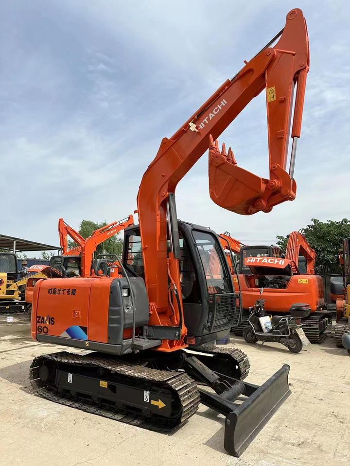 Hitachi ZX60 Mini Excavator Cheap Machine - Гусеничный экскаватор: фото 1 Hitachi ZX60 Mini Excavator Cheap Machine - Гусеничный экскаватор: фото 1