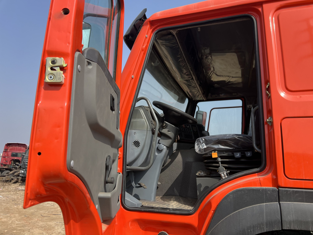 Howo Dumper Truck Secondhand 10-wheeler HOWO Mining Truck - Самосвал: фото 4 Howo Dumper Truck Secondhand 10-wheeler HOWO Mining Truck - Самосвал: фото 4