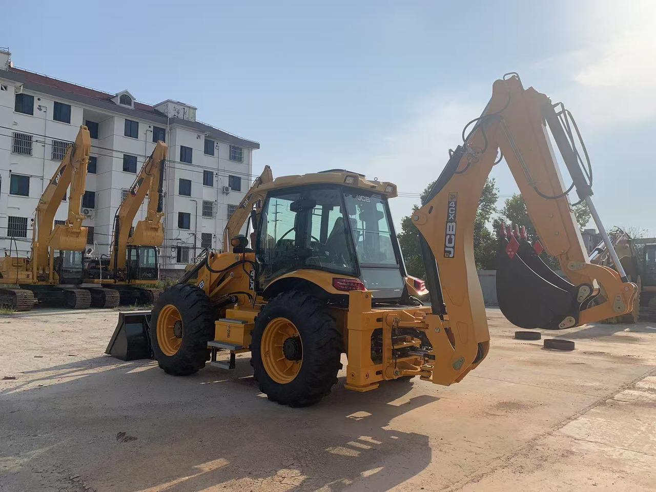 JCB 4x4 Backhoe Loader 4CX, 3CX Brand New Condition - Экскаватор-погрузчик: фото 3 JCB 4x4 Backhoe Loader 4CX, 3CX Brand New Condition - Экскаватор-погрузчик: фото 3